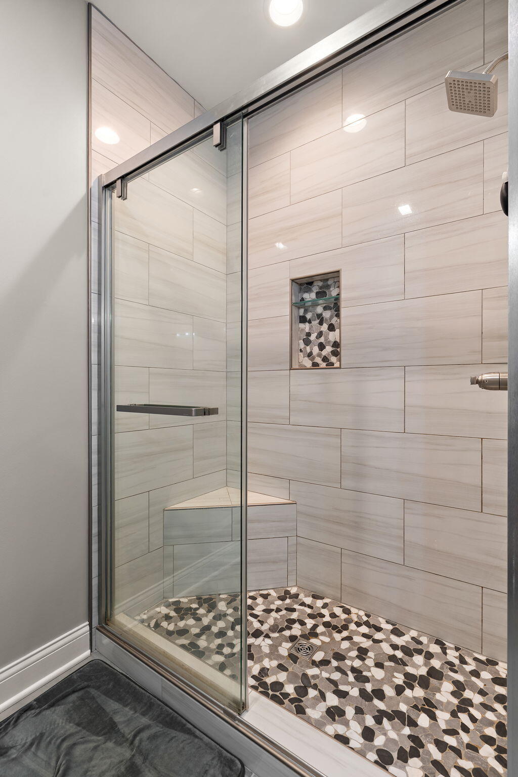 512 West Joliet Street Crown Point, IN 46307 - Photo 22 of 47 a bathroom with a shower