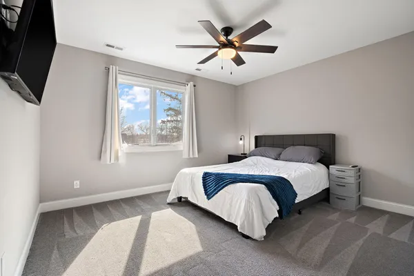 $638,900 | 512 West Joliet Street, Crown Point, IN 46307