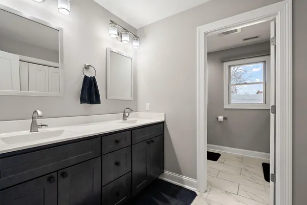 $638,900 | 512 West Joliet Street, Crown Point, IN 46307