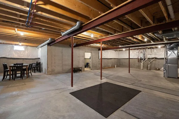 $638,900 | 512 West Joliet Street, Crown Point, IN 46307