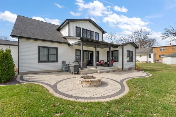 $638,900 | 512 West Joliet Street, Crown Point, IN 46307