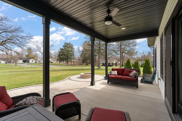 $638,900 | 512 West Joliet Street, Crown Point, IN 46307