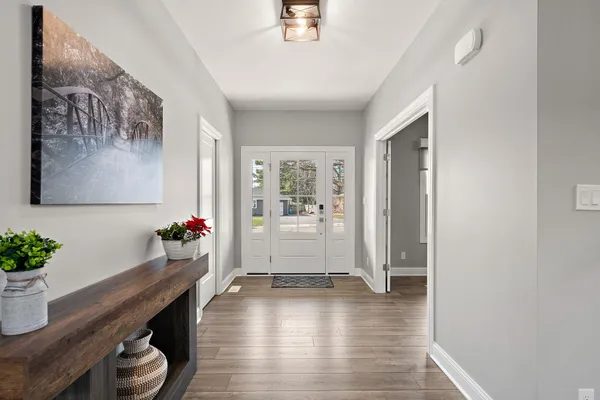 $638,900 | 512 West Joliet Street, Crown Point, IN 46307