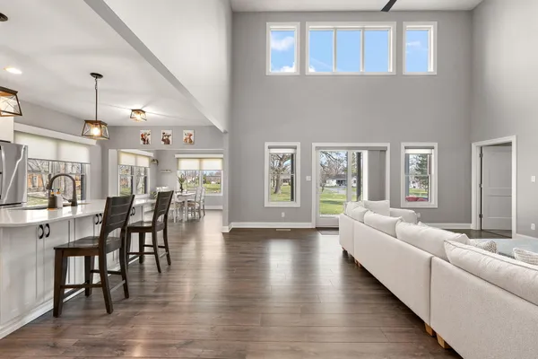 $638,900 | 512 West Joliet Street, Crown Point, IN 46307