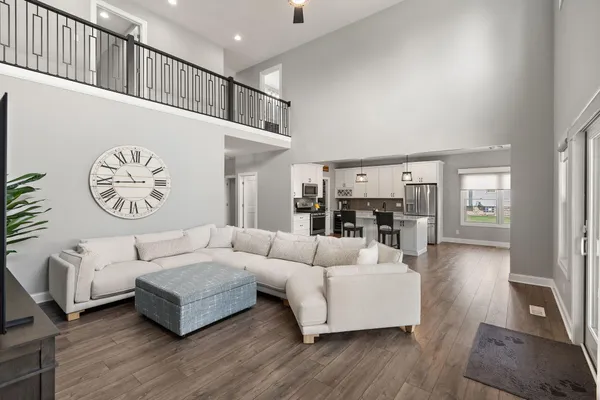 $638,900 | 512 West Joliet Street, Crown Point, IN 46307