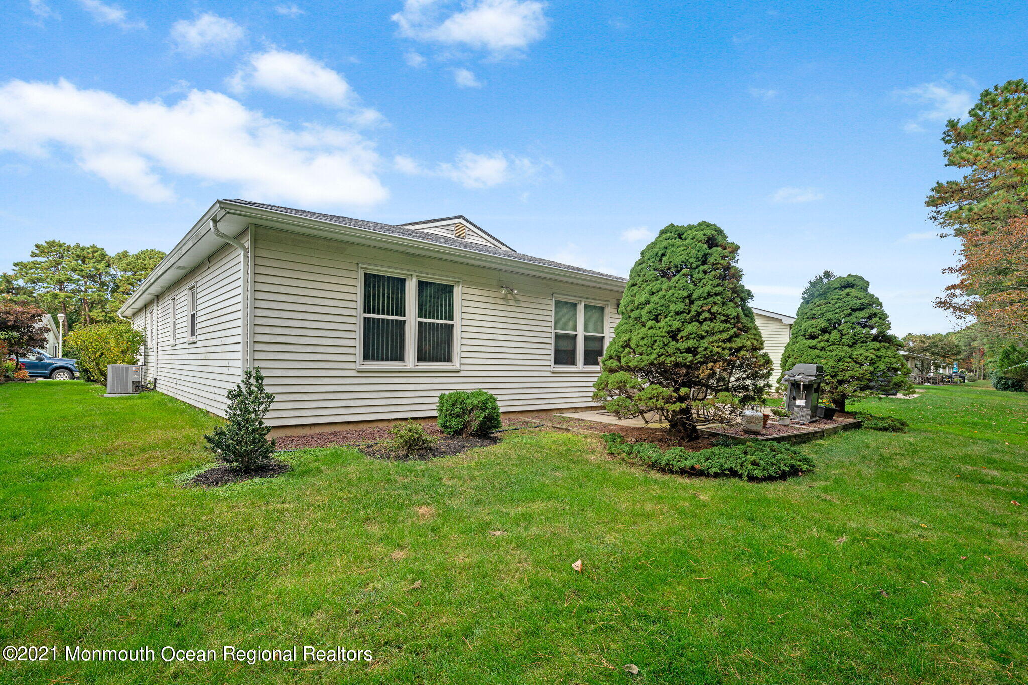 27 Meadowbrook Road Brick, NJ 08723 - Photo 4 of 29 010-original-photo