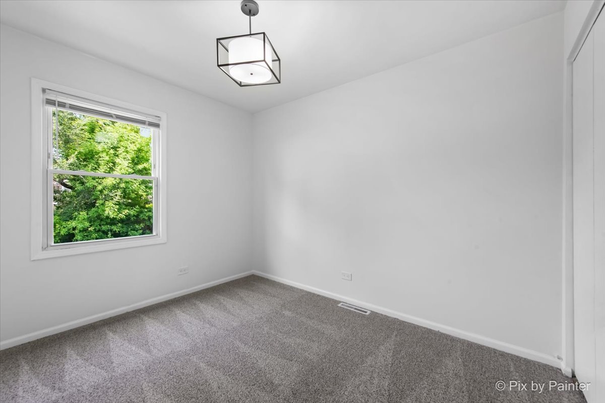 1422 Ridgeway Street Round Lake Beach, IL 60073 - Photo 13 of 26 Gallery Image 13