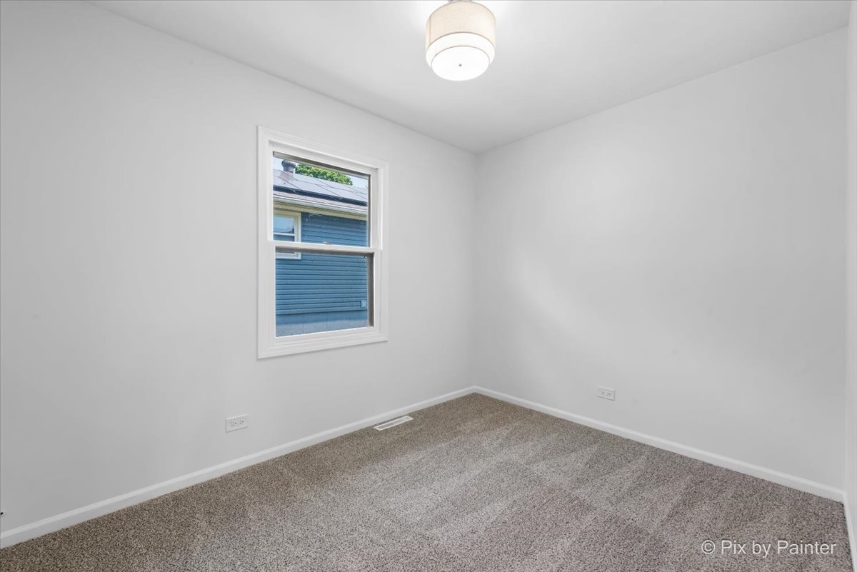 1422 Ridgeway Street Round Lake Beach, IL 60073 - Photo 15 of 26 Gallery Image 15