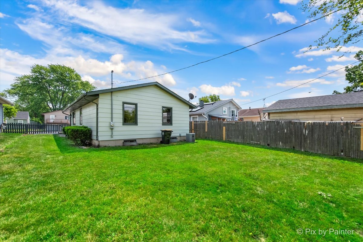 1422 Ridgeway Street Round Lake Beach, IL 60073 - Photo 25 of 26 Gallery Image 25