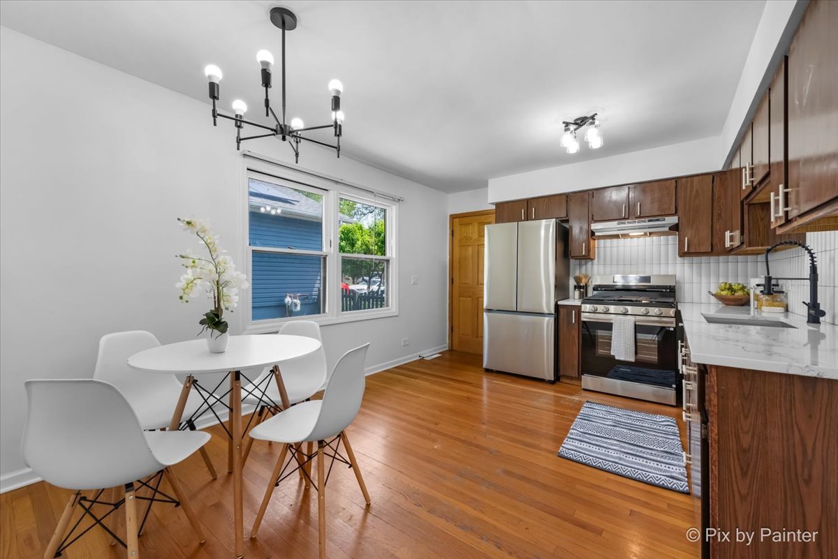 1422 Ridgeway Street Round Lake Beach, IL 60073 - Photo 6 of 26 Gallery Image 6