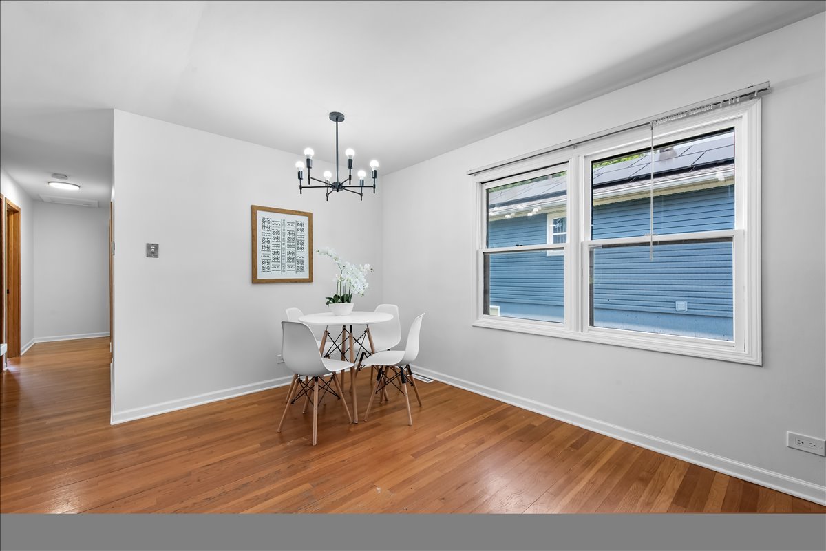 1422 Ridgeway Street Round Lake Beach, IL 60073 - Photo 9 of 26 Gallery Image 9