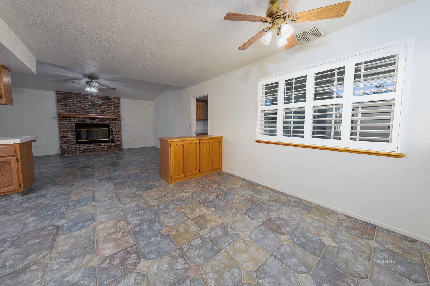 409 Ashton Street Ridgecrest, CA 93555 - Photo 11 of 43