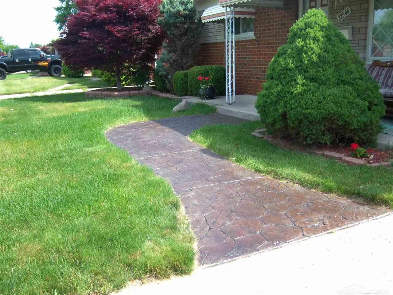 32544 Bunert Road Warren, MI 48088 - Photo 4 of 25