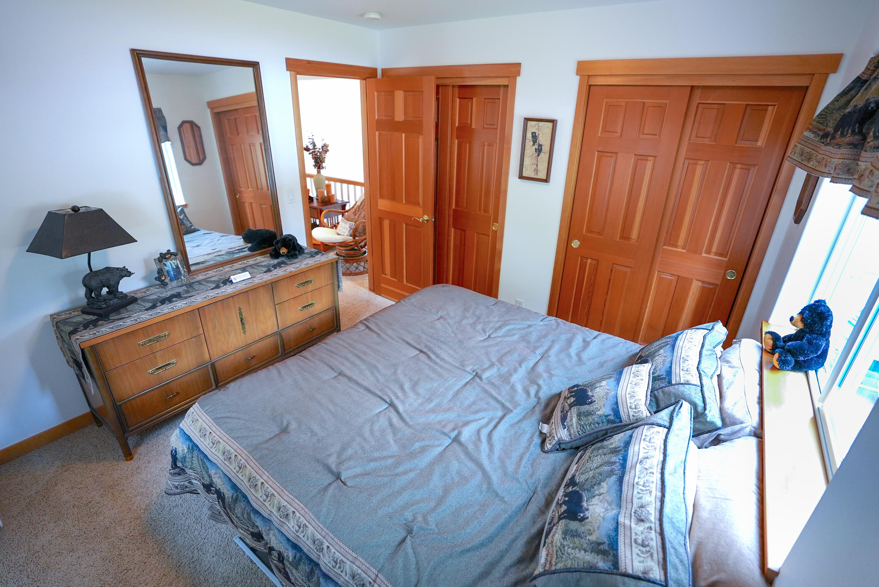 60709 Golf Village Loop Bend, OR 97702 - Photo 35 of 45 Double closet in bedroom #2