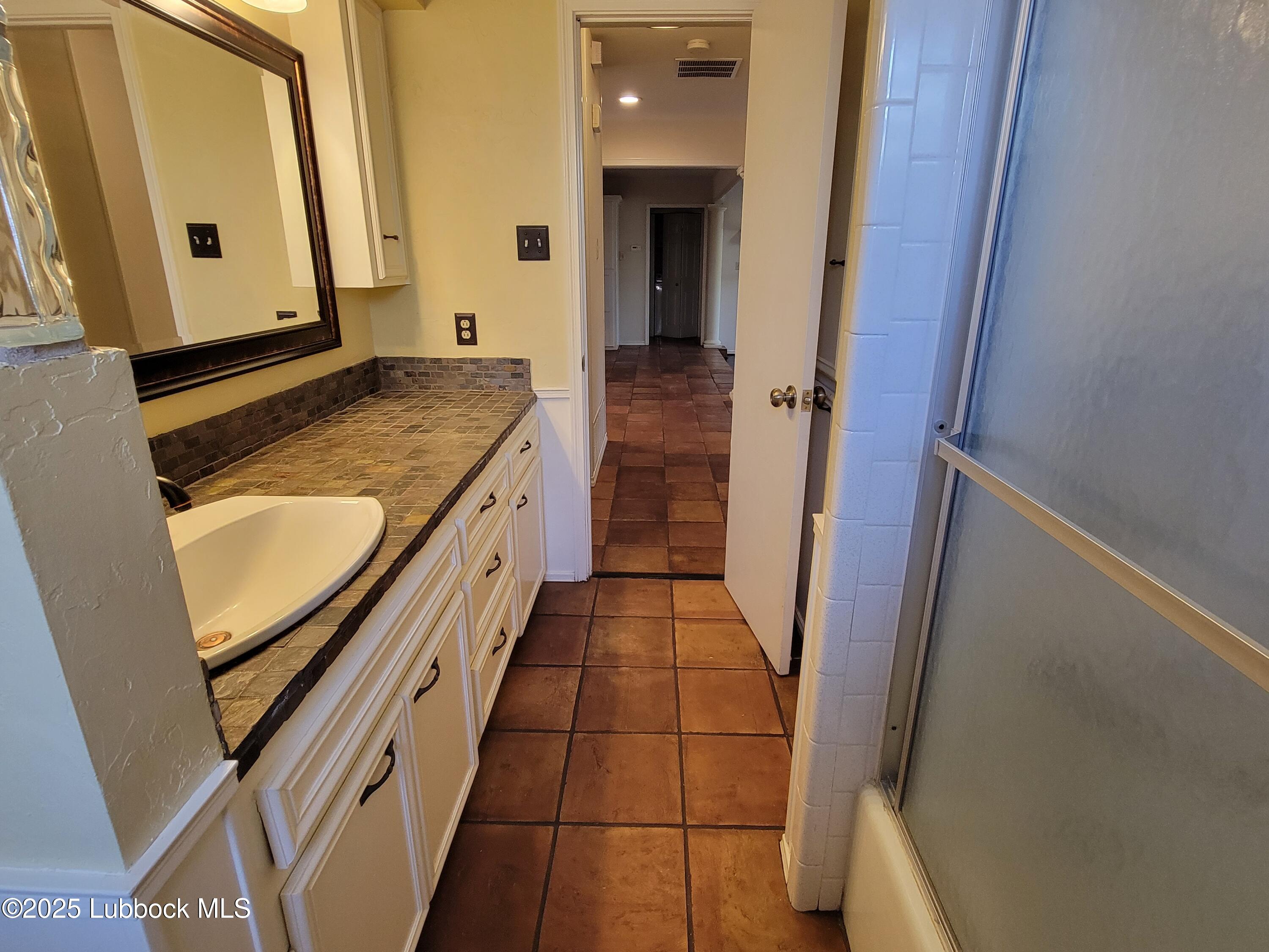 3206 69th Street Lubbock, TX 79413 - Photo 19 of 25 20230415_133820