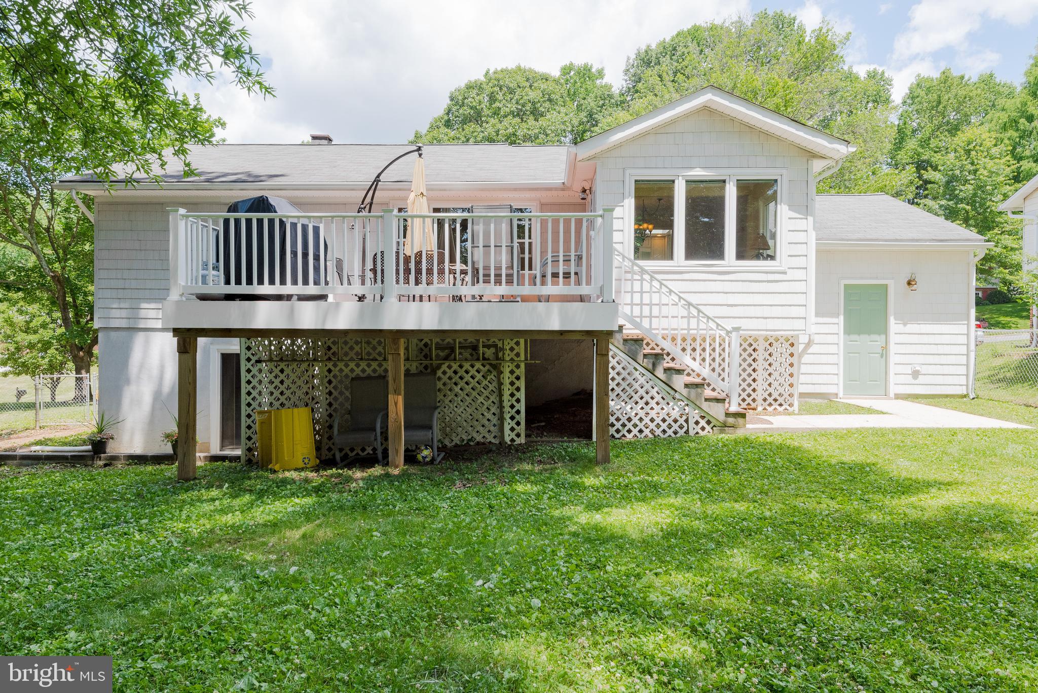 107 Bosun Road Arnold, MD 21012 - Photo 4 of 45 Exterior Rear