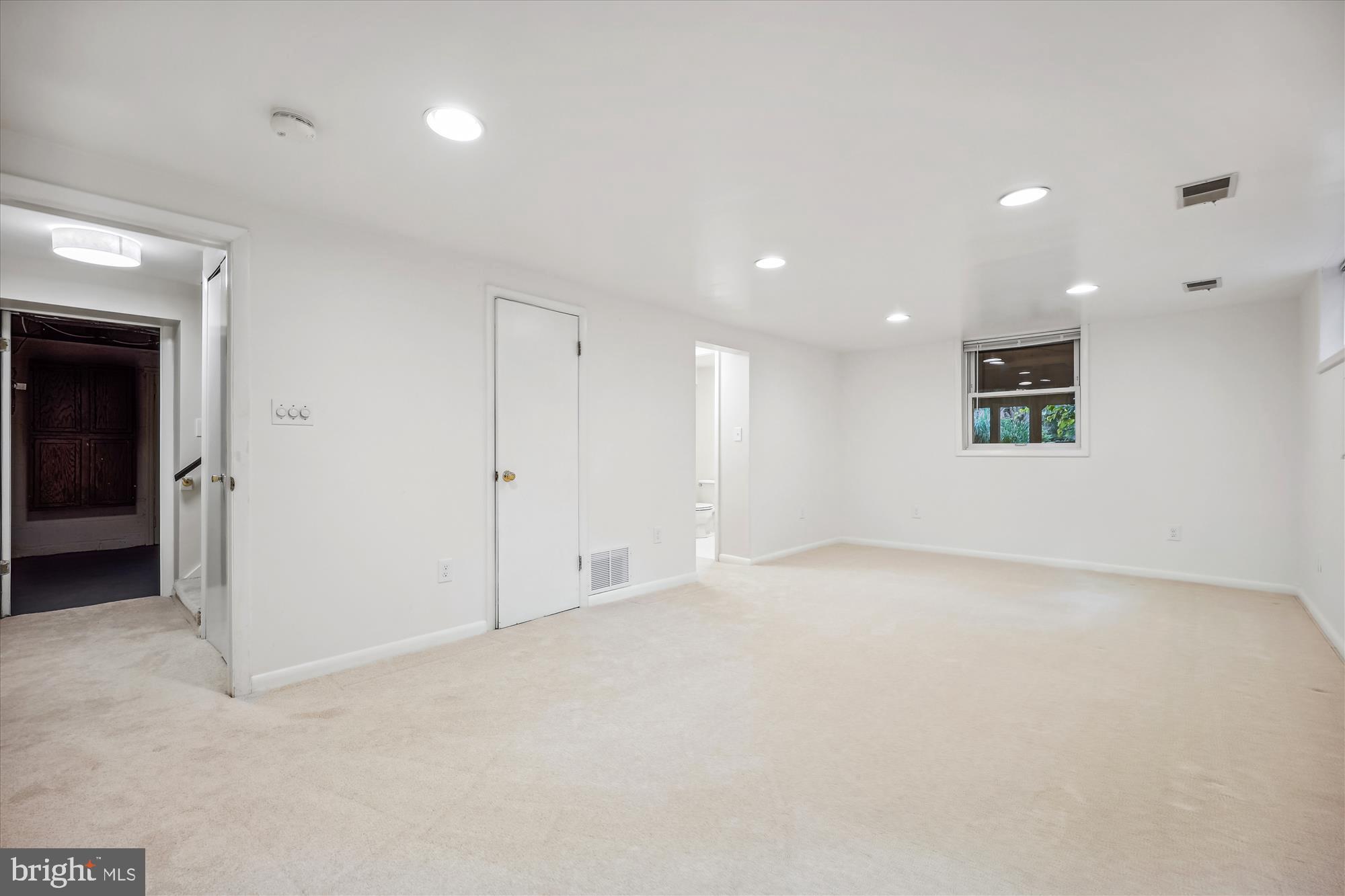 1502 Live Oak Drive Silver Spring, MD 20910 - Photo 36 of 46