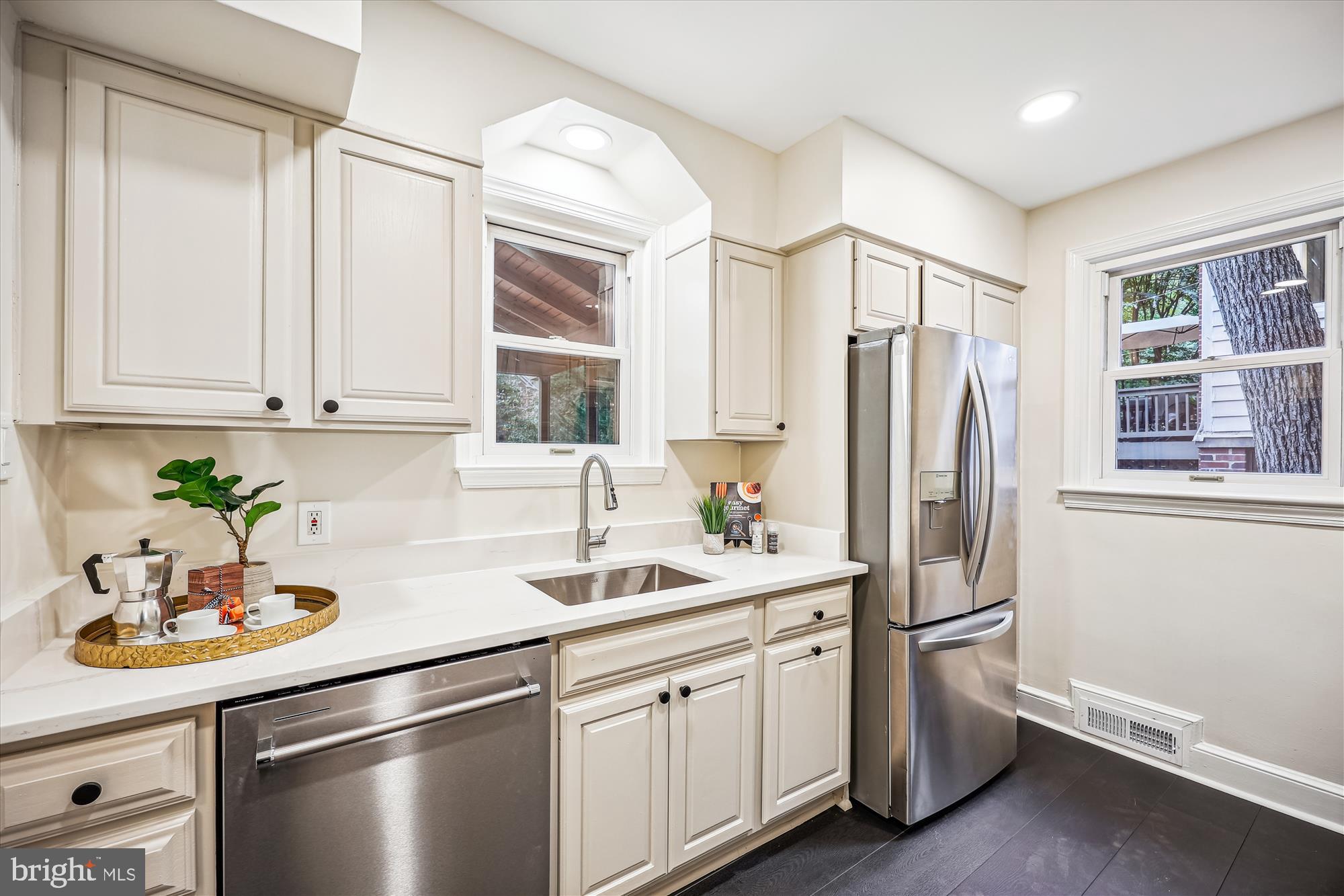 1502 Live Oak Drive Silver Spring, MD 20910 - Photo 7 of 46