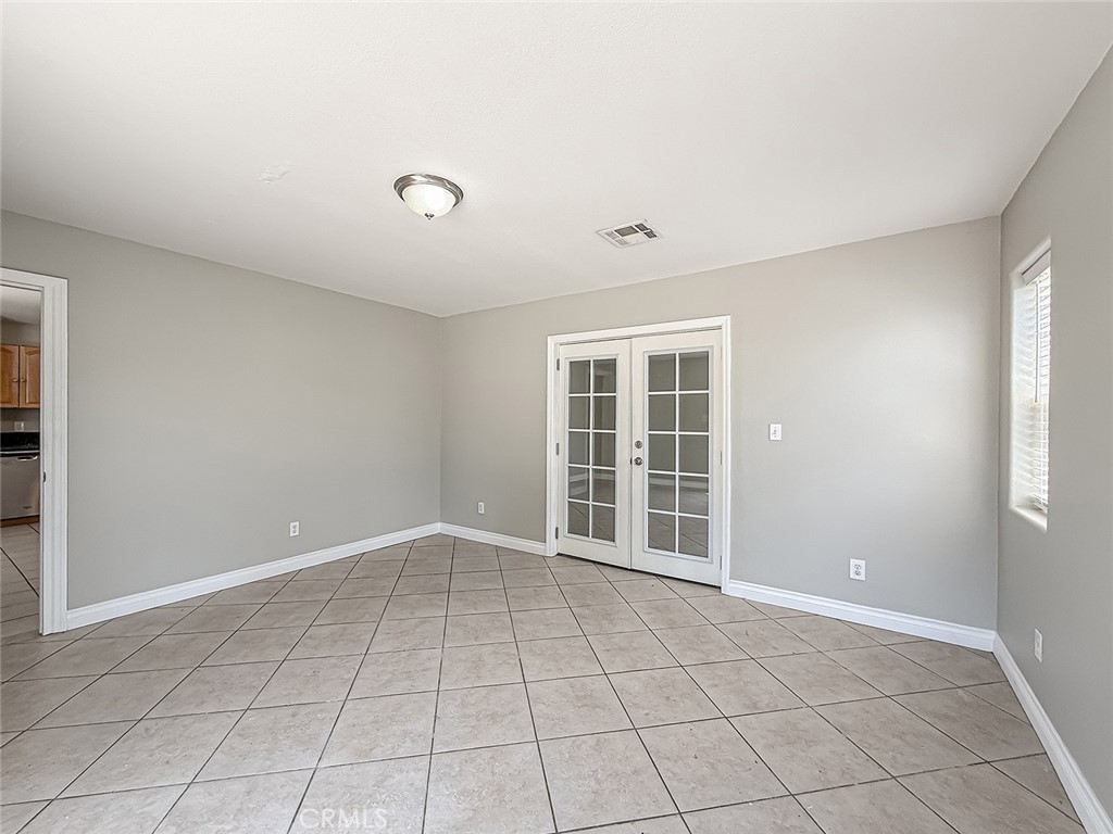 58 Charles Street Moorpark, CA 93021 - Photo 18 of 64 Family Room