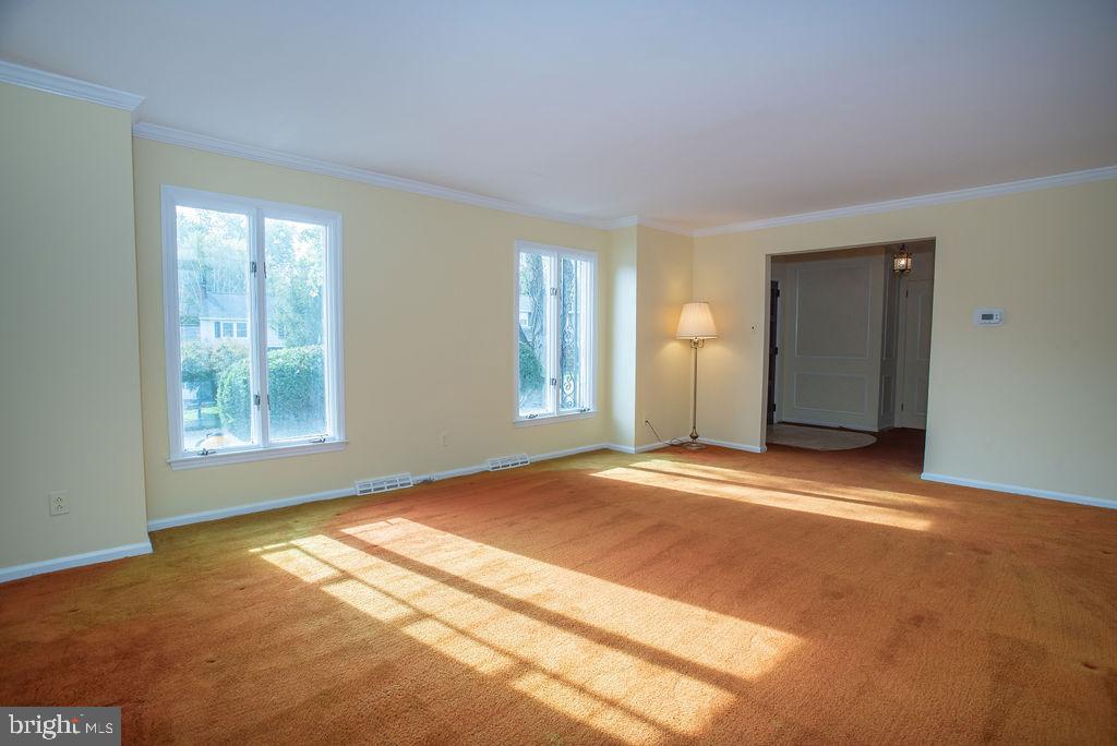 6 Forge Road Newark, DE 19711 - Photo 8 of 26 Soak in that natural light!
