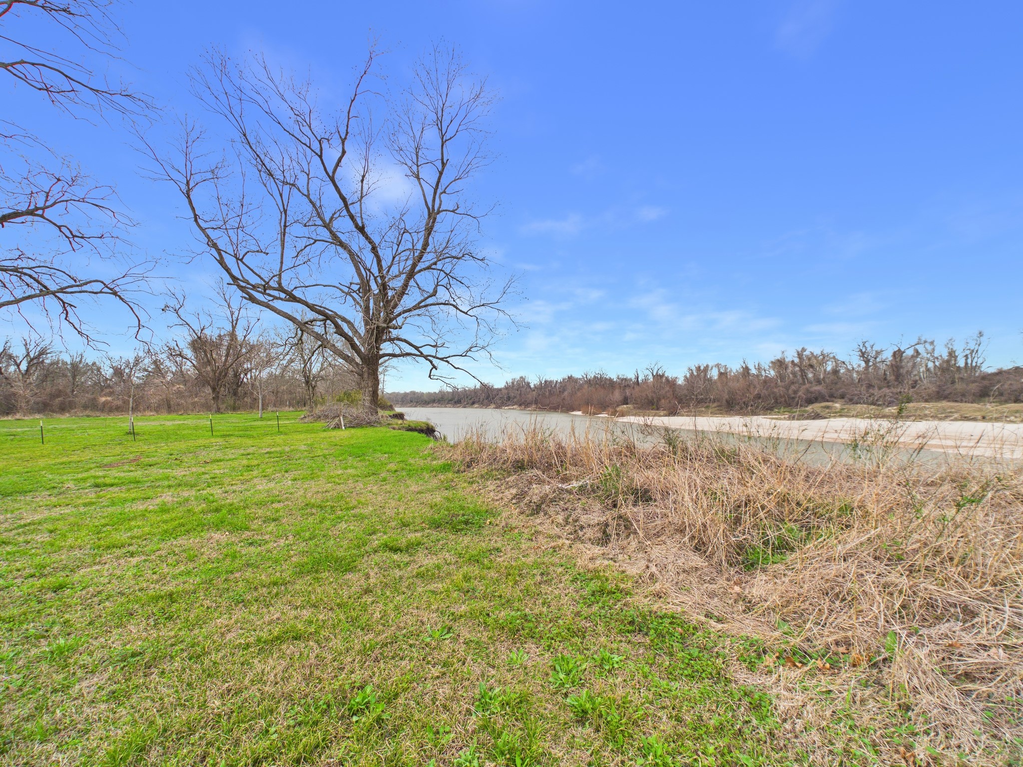 282 B Rte 66 Livingston, TX 77351 - Photo 12 of 25 a view of lake with mountain