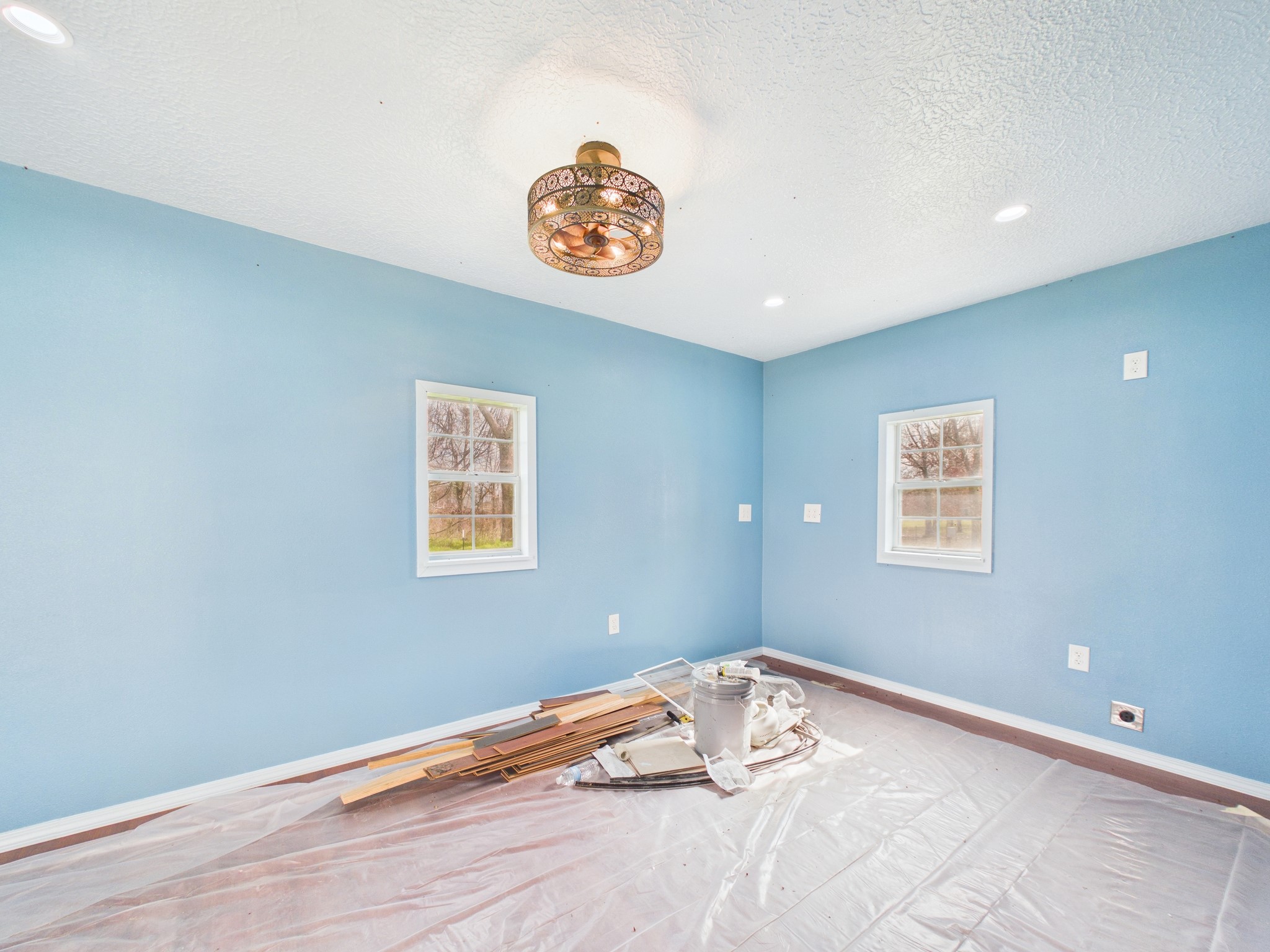 282 B Rte 66 Livingston, TX 77351 - Photo 5 of 25 a bedroom with a bed and a window