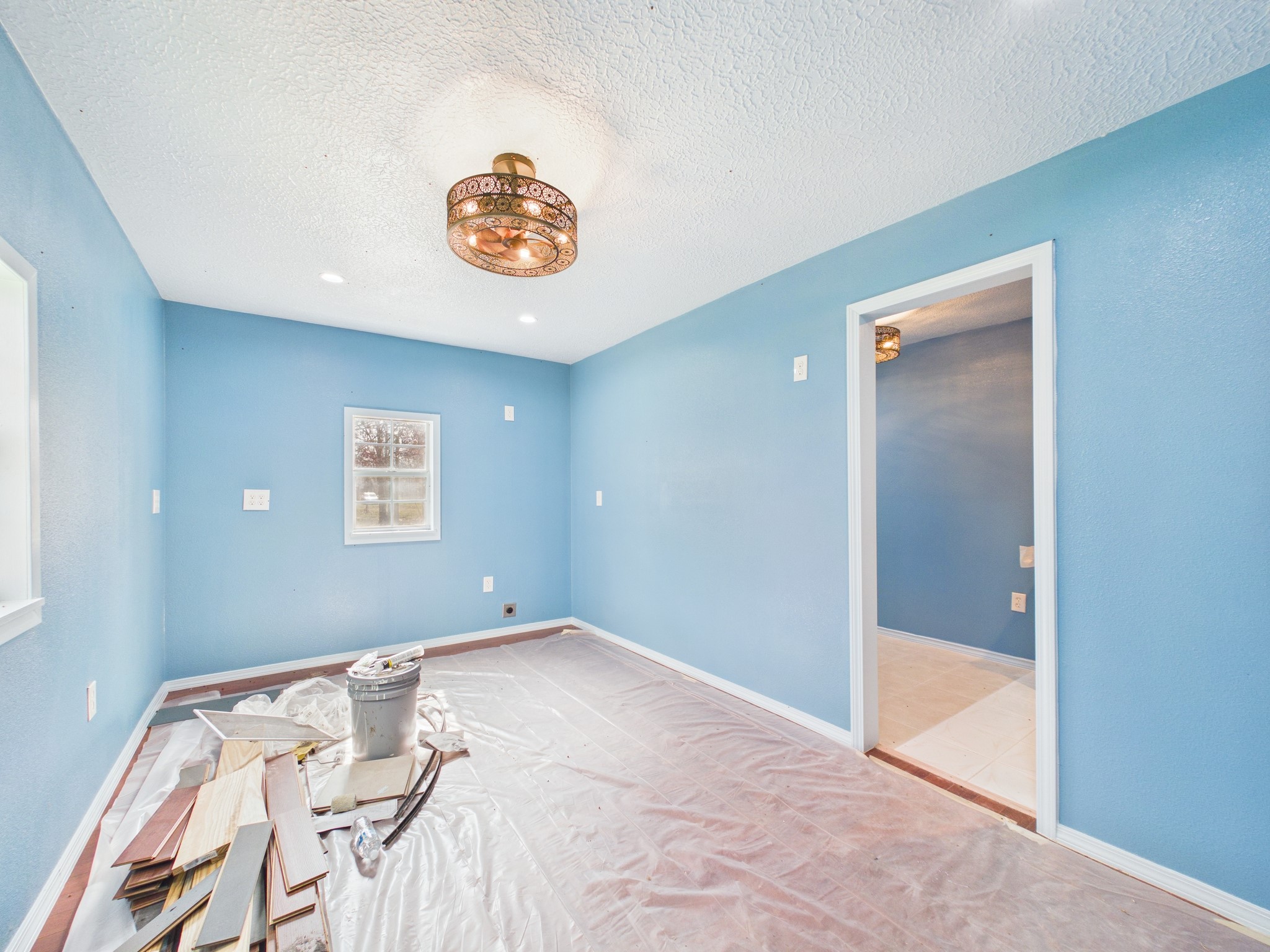 282 B Rte 66 Livingston, TX 77351 - Photo 7 of 25 a bedroom with a bed and a window