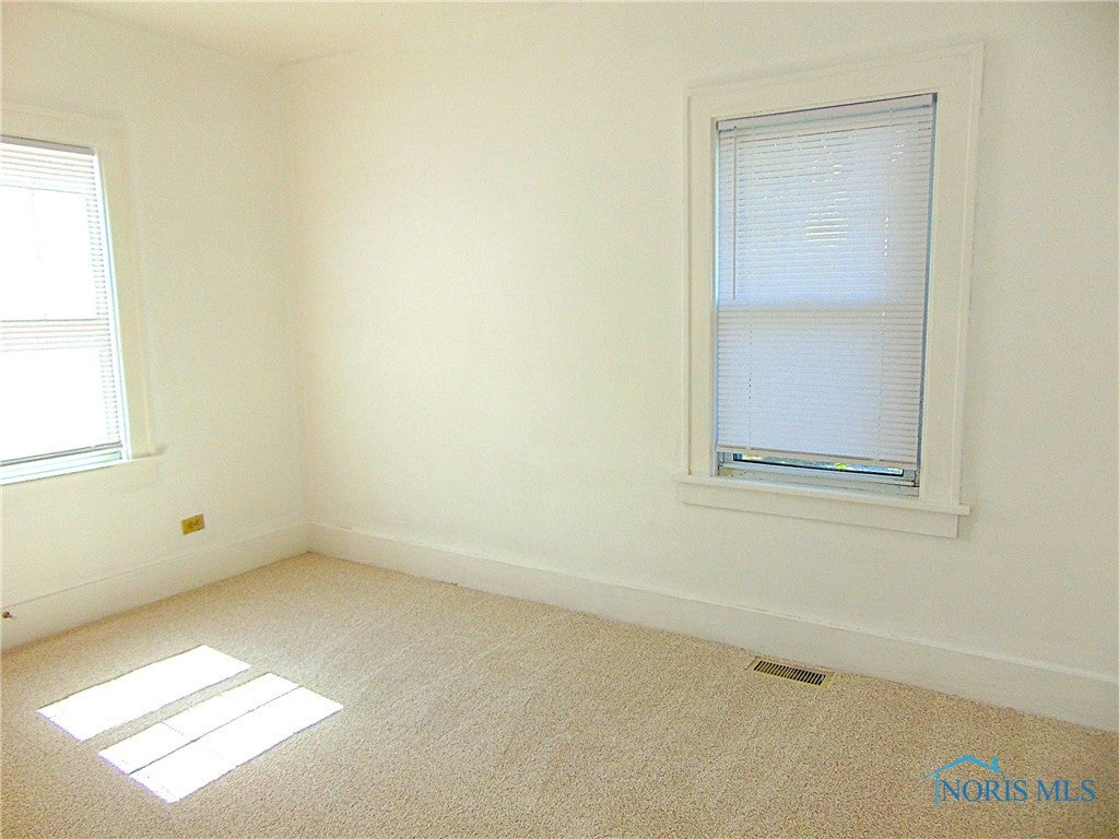 3040 Gradwohl Road Toledo, OH 43617 - Photo 14 of 34 Bedroom