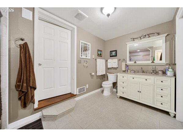 63697 Isthmus Heights Road Coos Bay, OR 97420 - Photo 19 of 45 Primary Bedroom