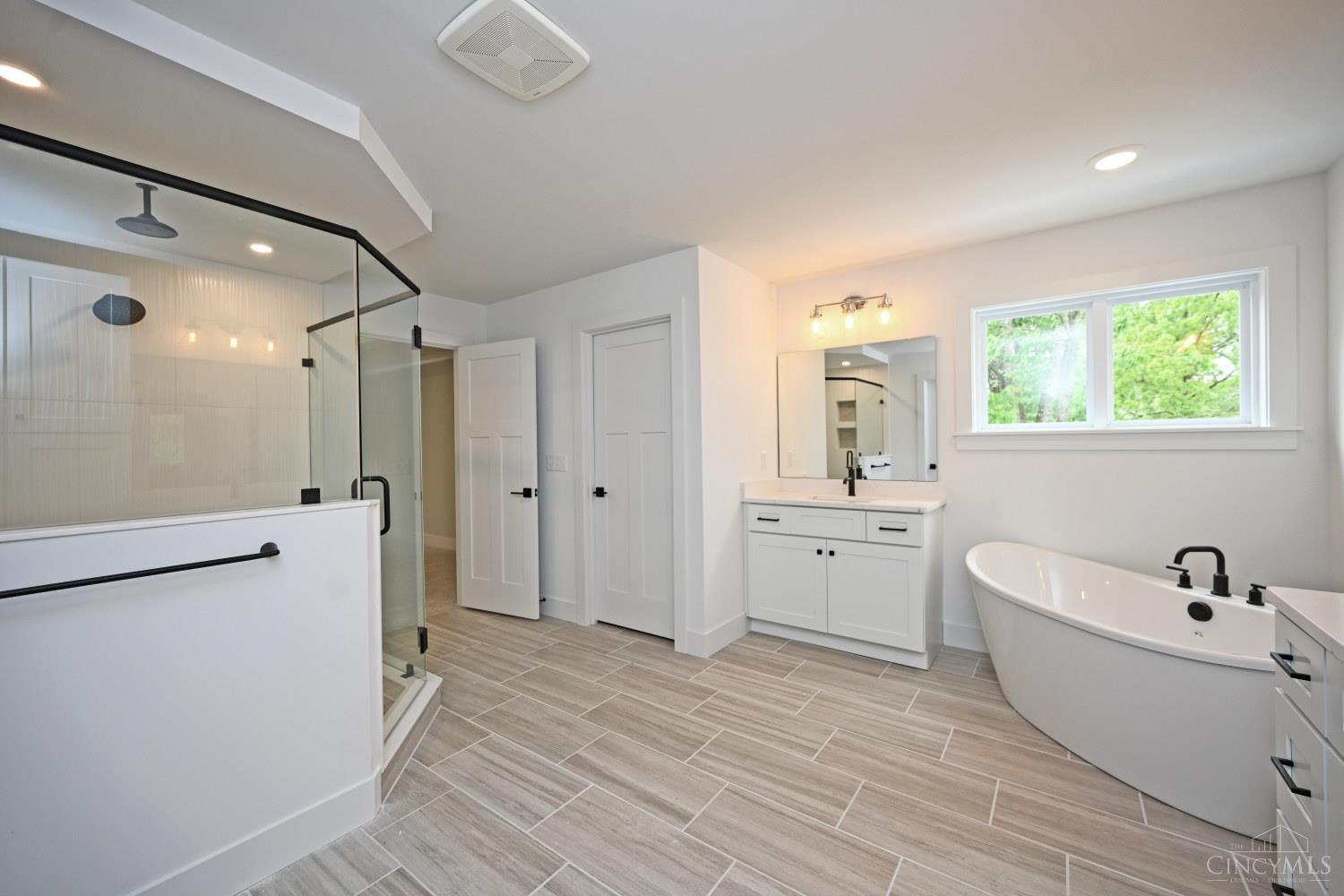 8639 Weller Road Montgomery, OH 45249 - Photo 38 of 61 Gallery Image 38