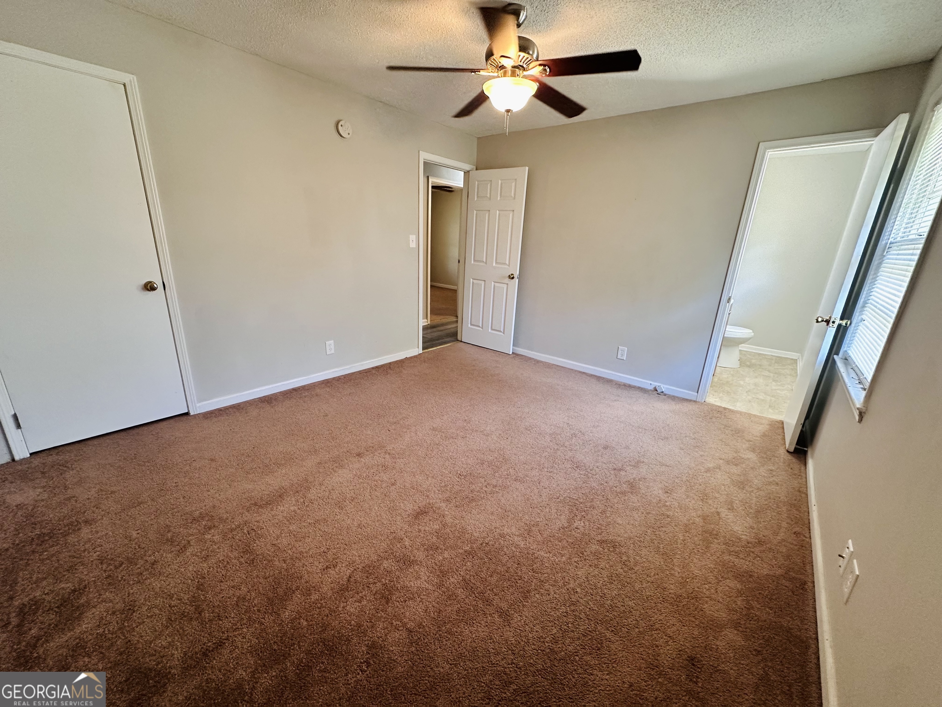 514 South Broad Street Toccoa, GA 30577 - Photo 15 of 22 an empty room
