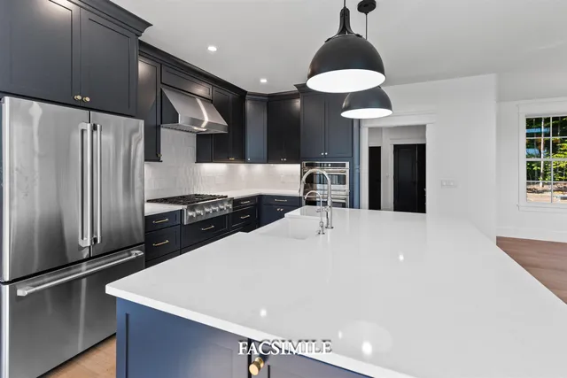 $4,100,000 | 27 First Pt Road, Moultonborough, NH 03254