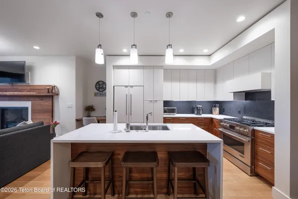$2,395,000 | 680 South Cache Street, Unit 501, Jackson, WY 83001