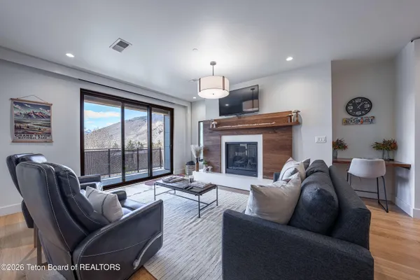 $2,395,000 | 680 South Cache Street, Unit 501, Jackson, WY 83001