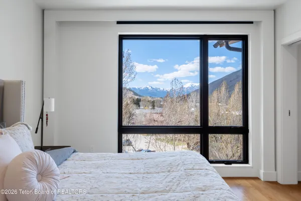 $2,395,000 | 680 South Cache Street, Unit 501, Jackson, WY 83001
