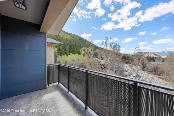 $2,395,000 | 680 South Cache Street, Unit 501, Jackson, WY 83001