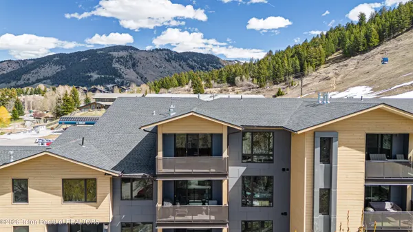 $2,395,000 | 680 South Cache Street, Unit 501, Jackson, WY 83001