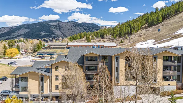 $2,395,000 | 680 South Cache Street, Unit 501, Jackson, WY 83001
