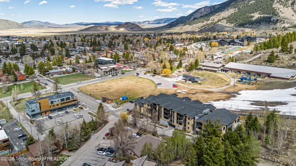 $2,395,000 | 680 South Cache Street, Unit 501, Jackson, WY 83001