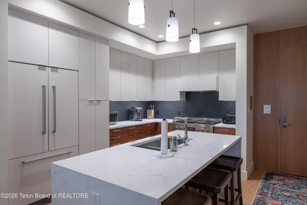 $2,395,000 | 680 South Cache Street, Unit 501, Jackson, WY 83001