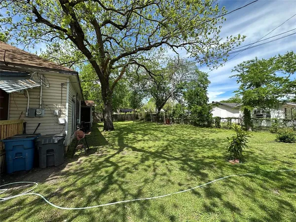 $90,000 | 610 West 13th Avenue, Corsicana, TX 75110