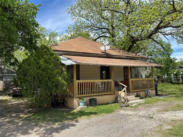 $90,000 | 610 West 13th Avenue, Corsicana, TX 75110