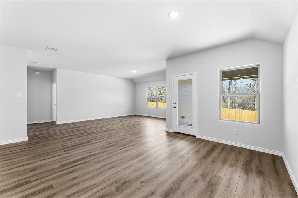 3741 Prairie Chapel Road Royse City, TX 75189 - Photo 9 of 20 Representative (21)