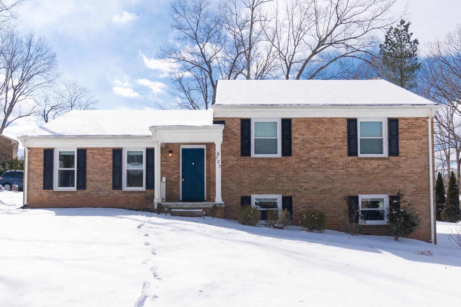 223 Windsor Road Lynchburg, VA 24502 - Photo 1 of 43 Gallery Image 1