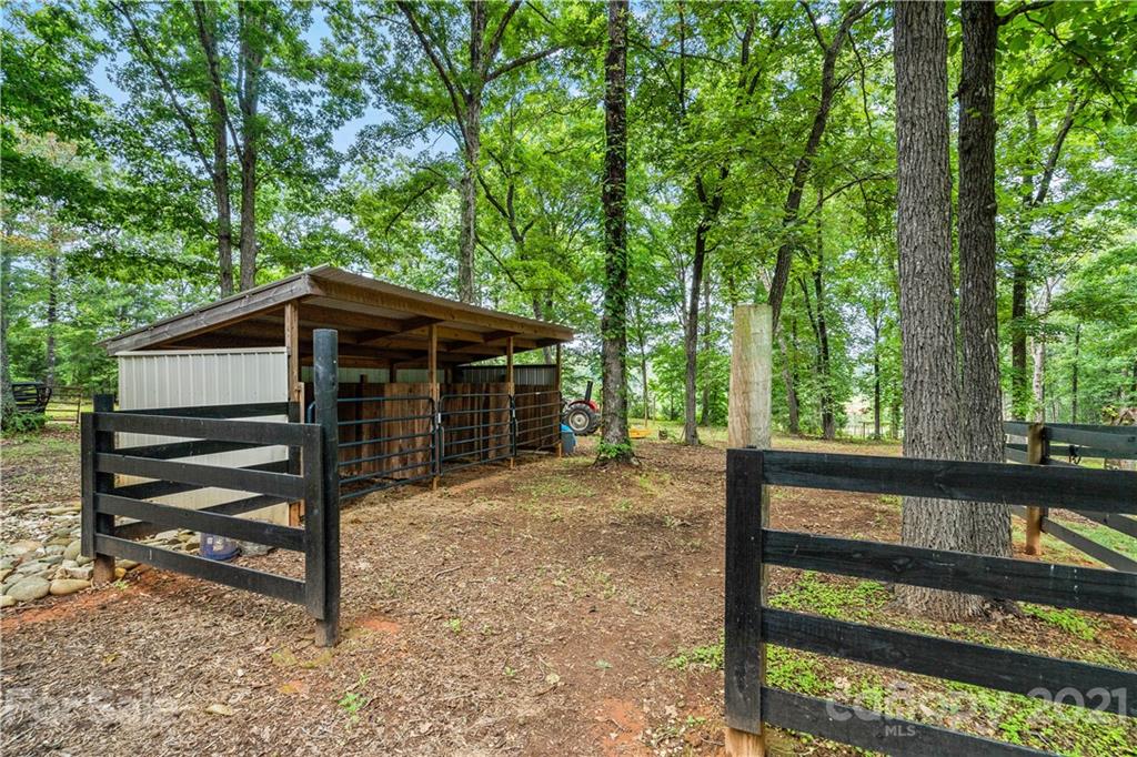 1018 Cameron Road York, SC 29745 - Photo 16 of 27 Gallery Image 16