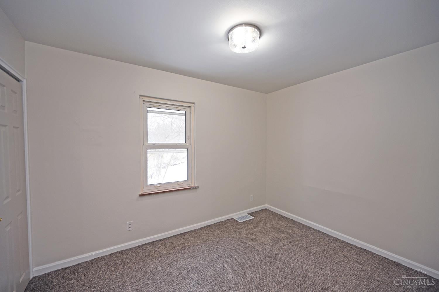 5017 Zion Road Cleves, OH 45002 - Photo 24 of 39