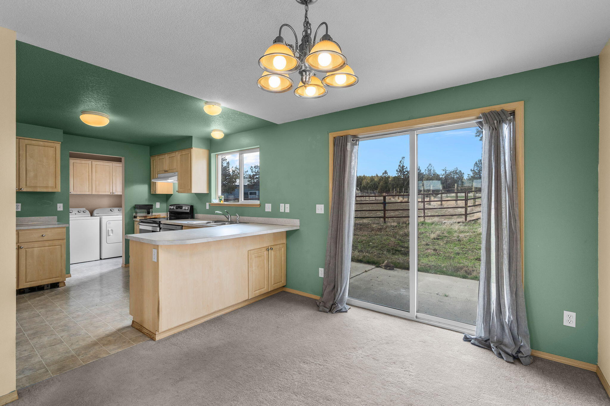 12263 Southeast Bridge Road Prineville, OR 97754 - Photo 7 of 55 2025_03_26_12263_se_bridge_road_pv-19