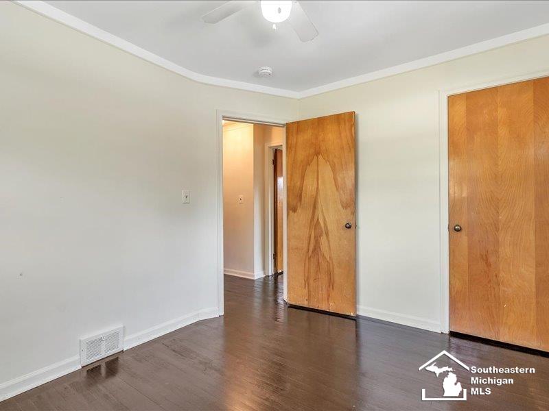 7850 Harding Street Taylor, MI 48180 - Photo 18 of 38