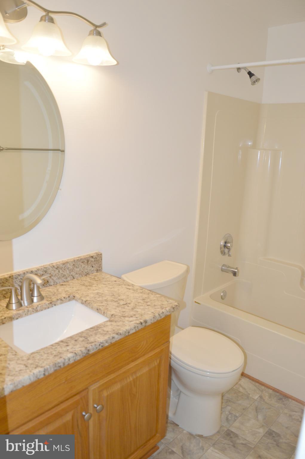 12214 Braddock Road Fairfax, VA 22030 - Photo 21 of 30 Bath