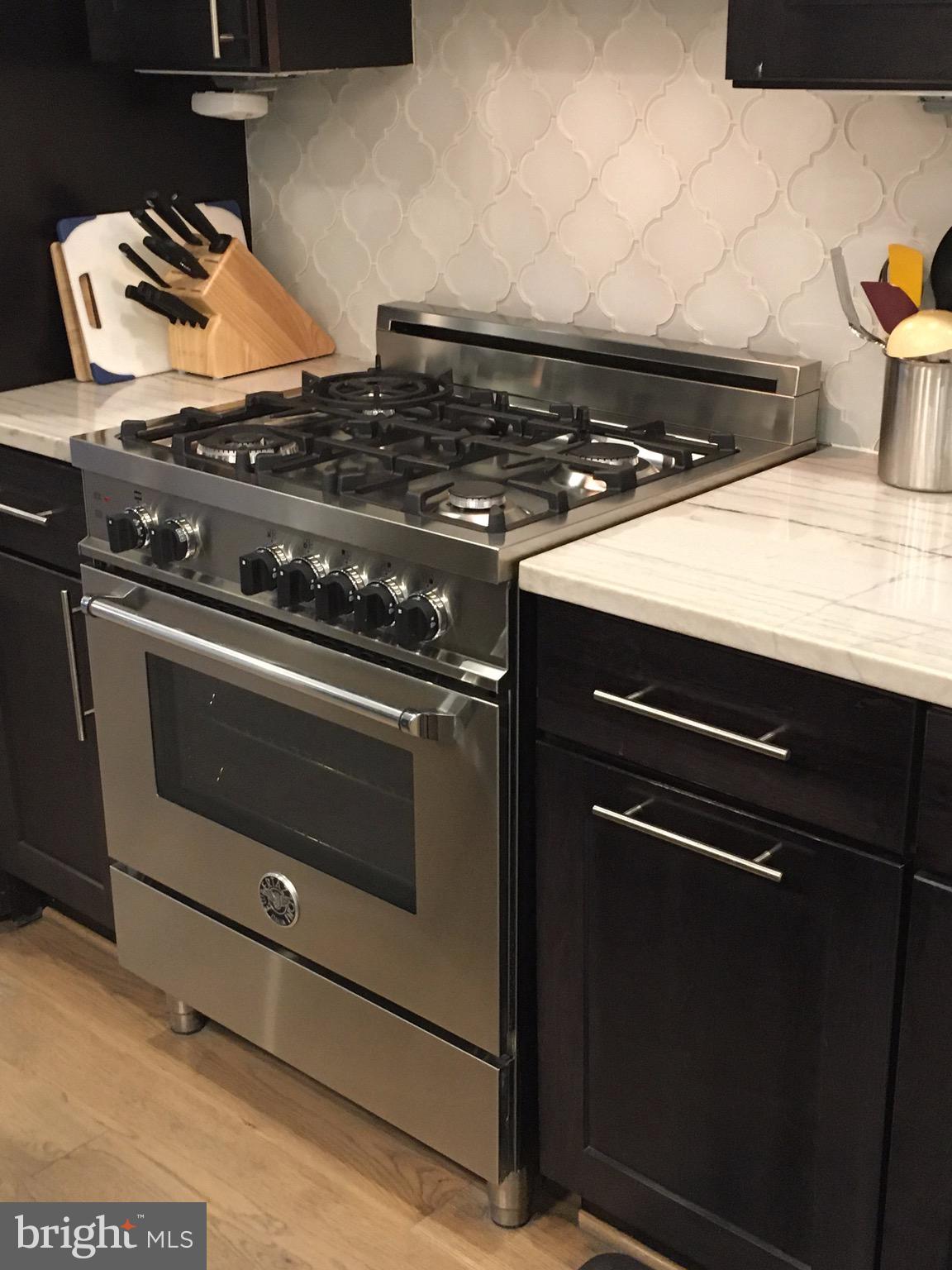 2298 Champlain Street Northwest, Unit B Washington, DC 20009 - Photo 20 of 65